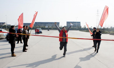 “一诺千金”——2015年赢胜26.8公里新年长跑 “一诺千金”——2015年赢胜橡塑保温26.8公里新年长跑